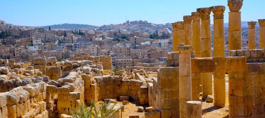 6 Situs Bersejarah Terbaik di Yordania