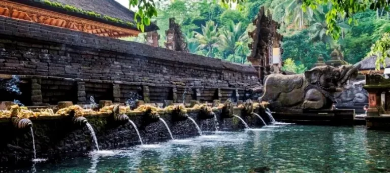Tirta Empul Bali, Merasakan Keajaiban Air Suci di Pulau Dewata