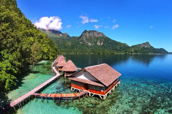 Tempat Wisata Terbaik di Maluku yang Populer Dikunjungi